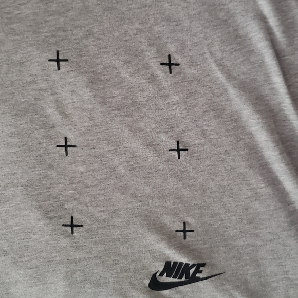 The nike tee mens xl plus signs - Picture 2 of 10